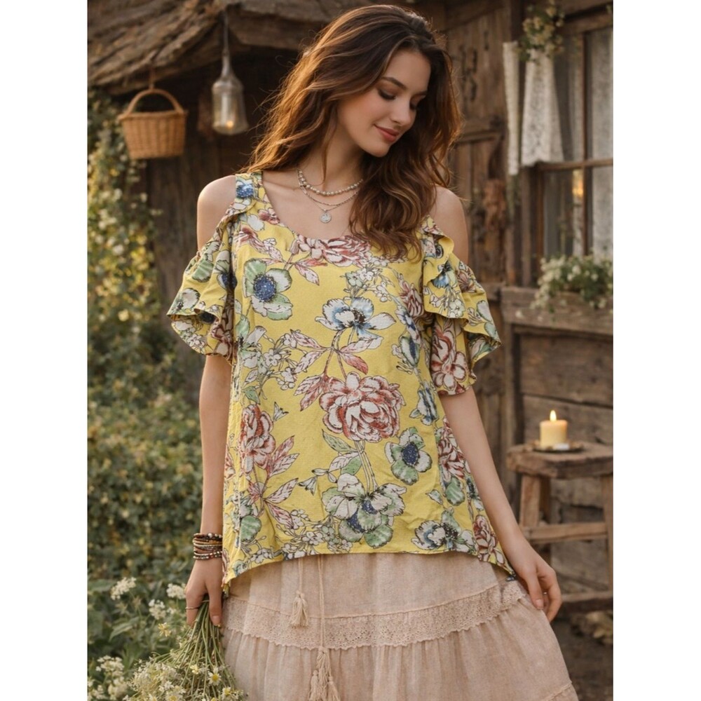 Umgee Floral Pattern Cold Shoulder‎ Top Size Small
